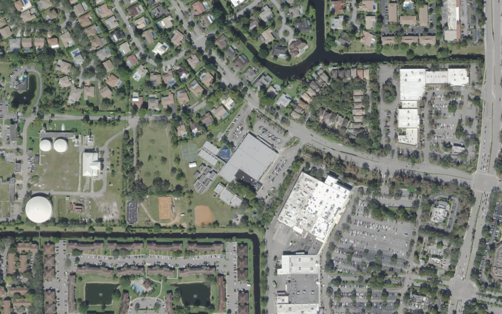 Maplewood Elementary School's campus on Ramblewood Drive, seen from the air